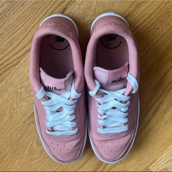 Nike Court Vintage Premium Sneakers - Picture 5 of 12